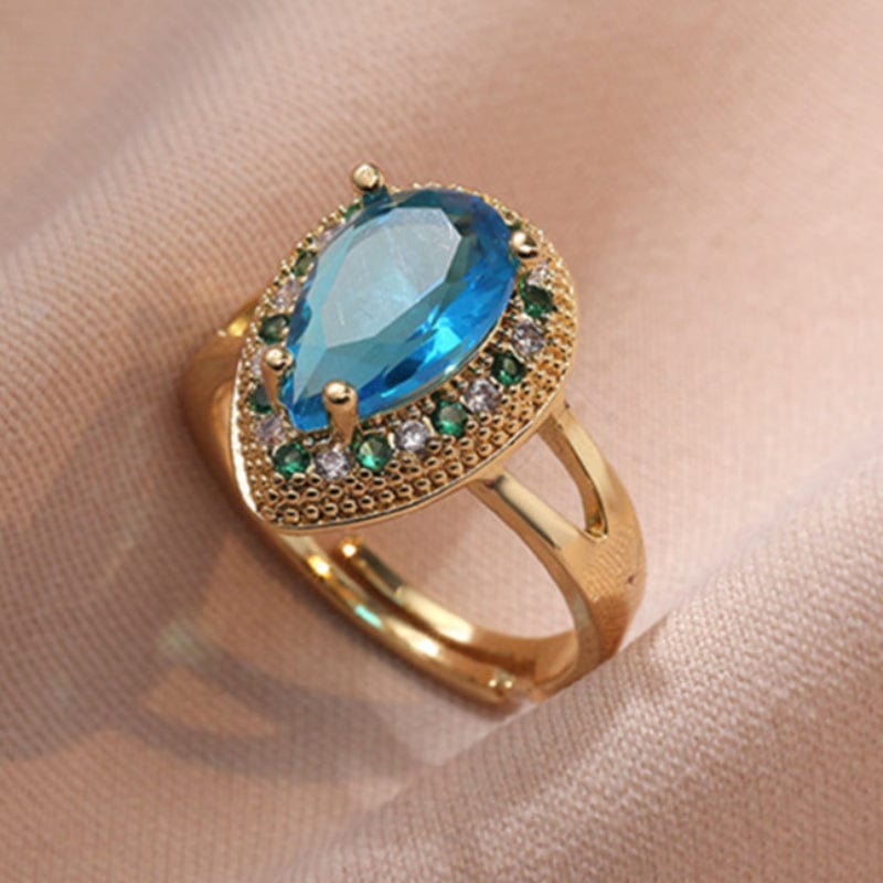 Blue sapphire and diamond gold ring, blue sapphire diamond gold ring, gold ring with blue sapphire and diamonds, blue diamond ring, Blue Nile diamonds, blue and diamond ring, diamond blue ring, blue ring with diamonds, diamond ring with blue, diamond ring with blue diamond, ring diamond blue,