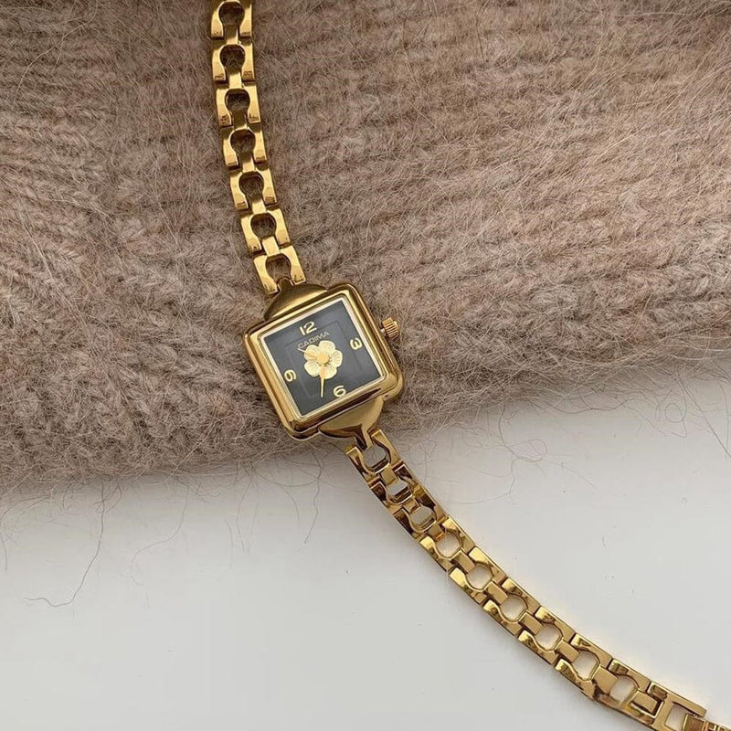 Rose gold Rolex, Rolex Day-Date price, Gold Rolex watch men, Engraved watch, Speedmaster Omega, Vintage Cartier watch, Cartier gold watch, Casio gold watch, Tissot PRX gold, Rolex gold watch, Rolex Daytona gold, Rolex Day-Date gold, Gold pocket watch, Gold and silver watch, Two-tone Rolex,