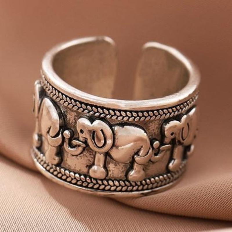 Elephant Ring,
Animal Ring,
ring snake,
ring with snake,
elephant ring,
frog ring,
dog ring,
wolf ring,
turtle rings,
naruto rings,
fish ring,
dinosaur rings,