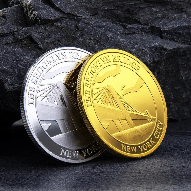 US Statue of Liberty Souvenir New York City The Brooklyn Bridge Pattern Golden Coin