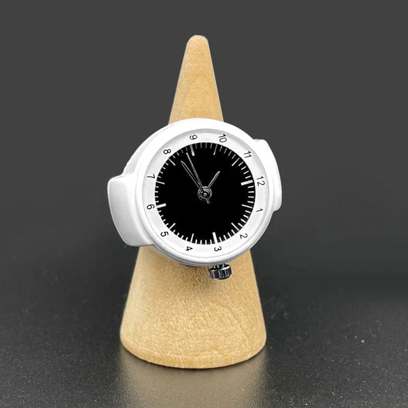 Quartz Finger Watch Ring: Trendy Digital Clock Rings for Teens & Couples